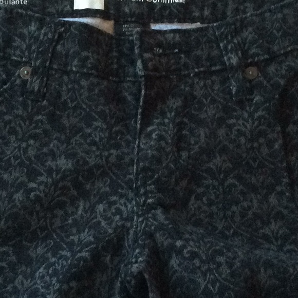 Jeans - Picture 2 of 3